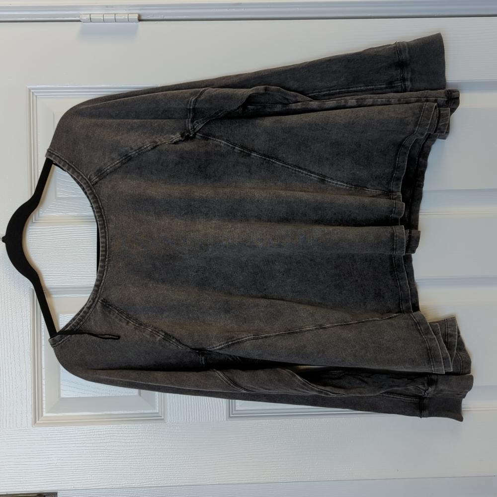 free people heathered gray long sleeve swing top